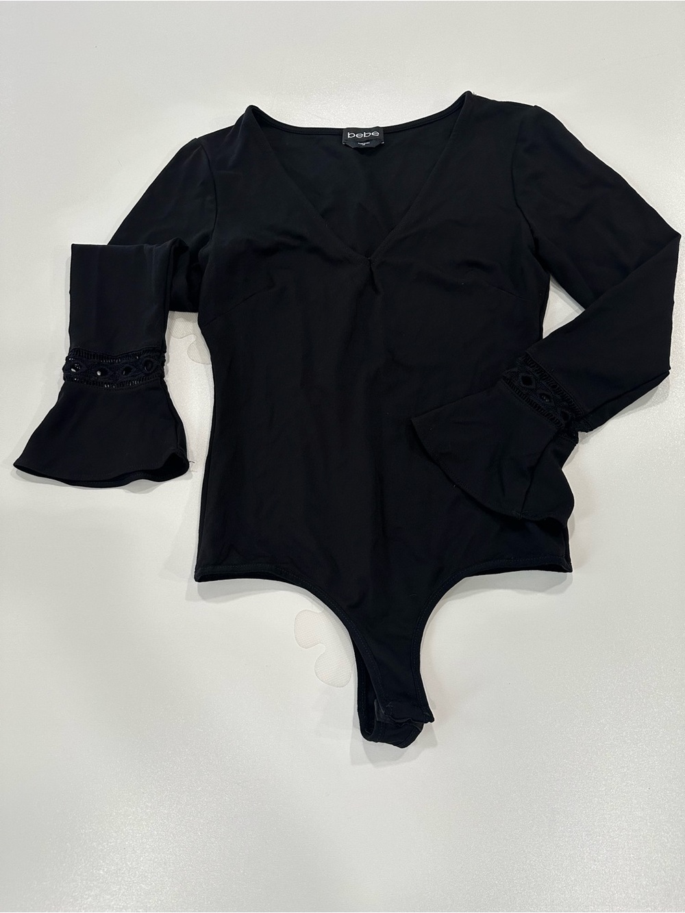 Bebe Black Long Sleeve Bodysuit Bell Sleeve Lace Detail V-Neck Size XS